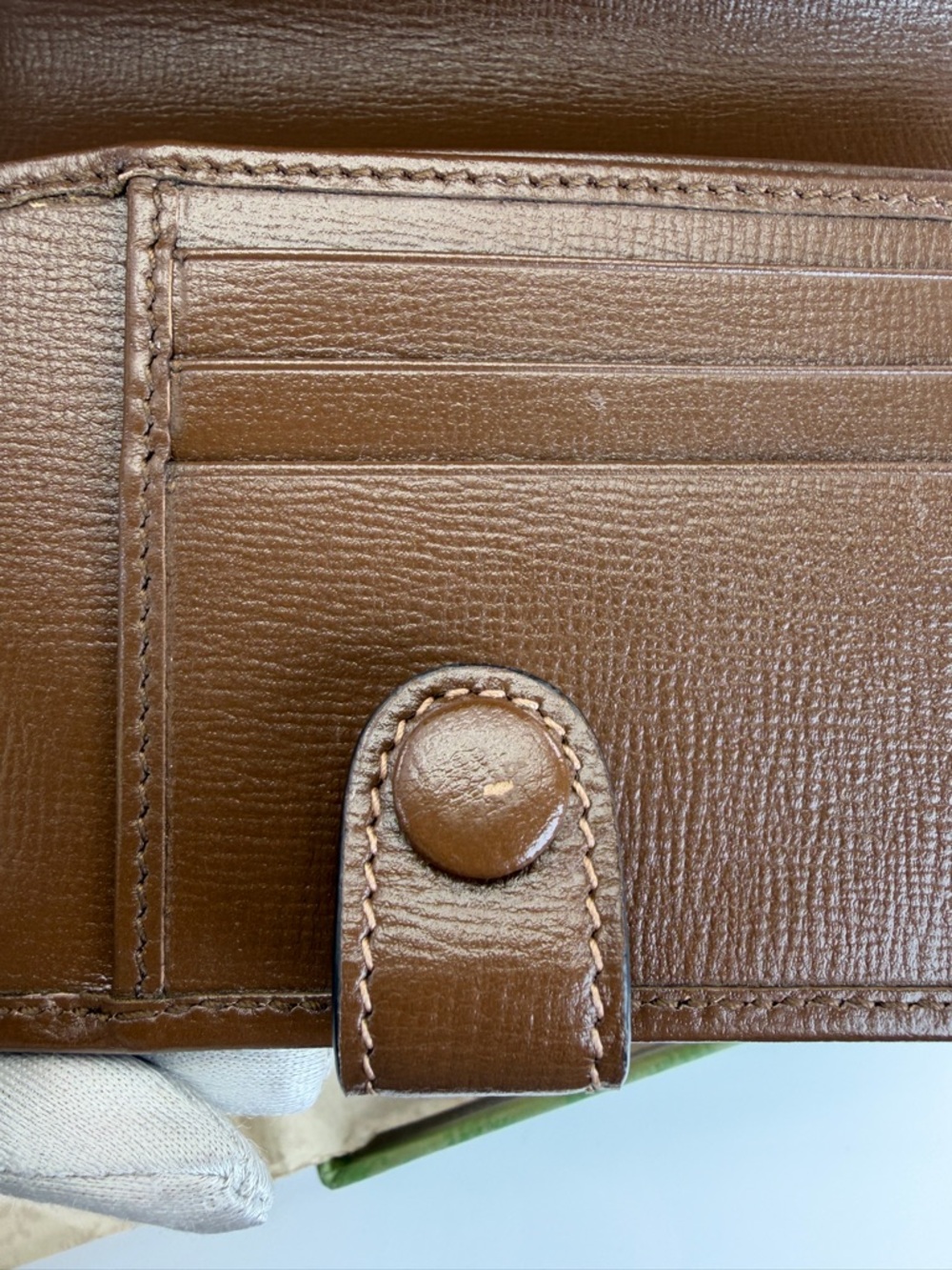 Gucci Interlocking GG Monogram Supreme Passport Card Wallet Organizer - Picture 8 of 10